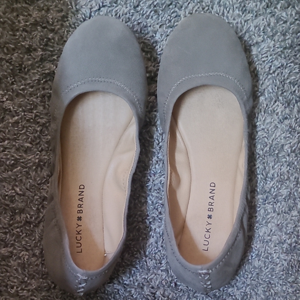 Lucky Brand Women's Soft Gray Flats
